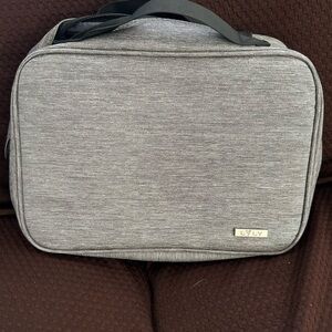 LVLY Hanging Toiletry Bag